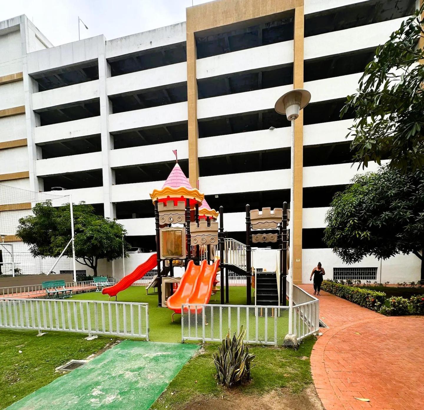 Apartamentos Condominio Oporto - Cerca A Todo 巴兰基亚 外观 照片
